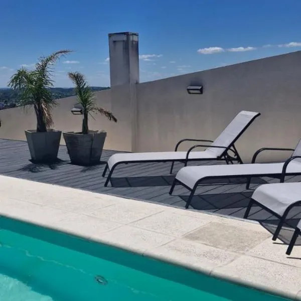 PARANA Parque y CPC，位于巴拉那的酒店