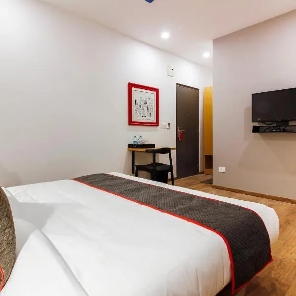 Super Townhouse RCC Elite，位于海得拉巴的酒店