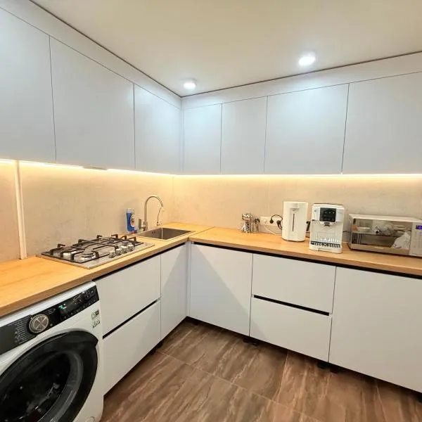 Cozy New CABIN HOSTEL Chisinau City Center，位于基希讷乌的酒店