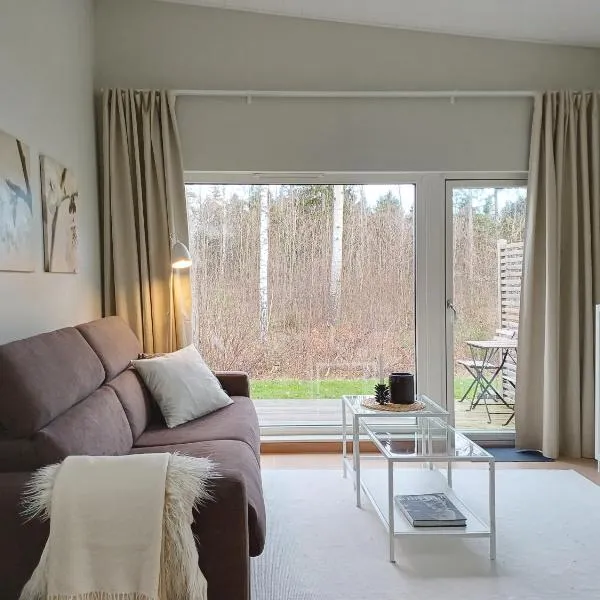 Gästhus med parkering & avskilt läge，位于林雪平的酒店