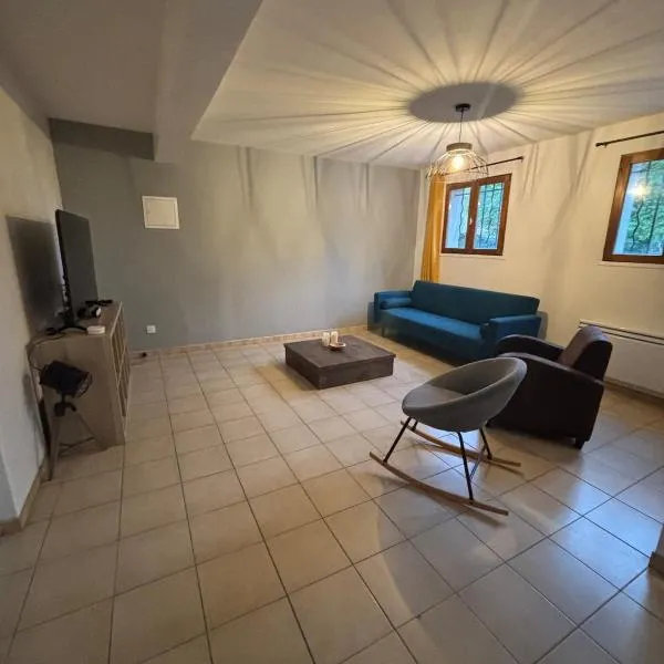 Appartement cosy au cœur de la vallée de la Marne,位于Mézy-Moulins的酒店