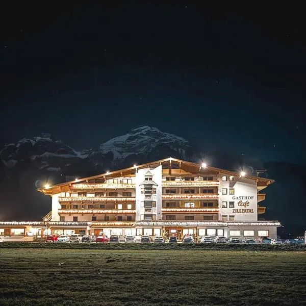 Hotel Cafe-Zillertal，位于齐勒谷地施特拉斯的酒店