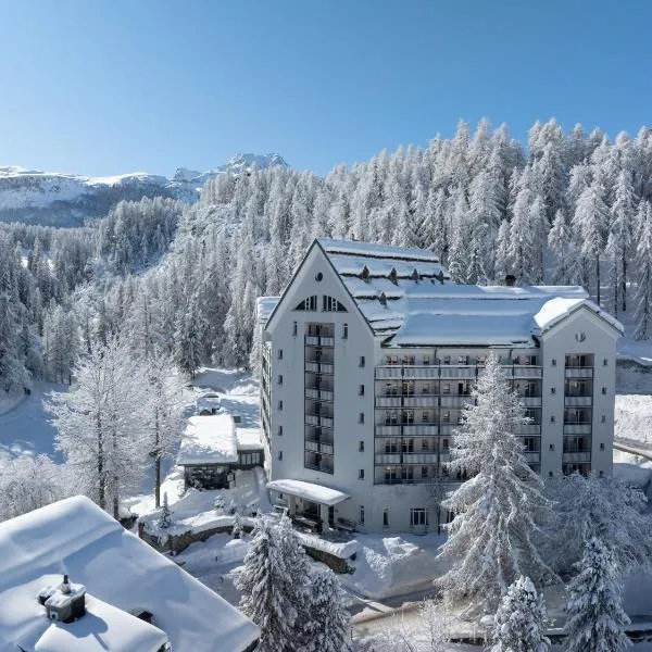 Hotel Schweizerhof Sils Maria, a Faern Collection Hotel，位于锡尔斯玛丽亚的酒店