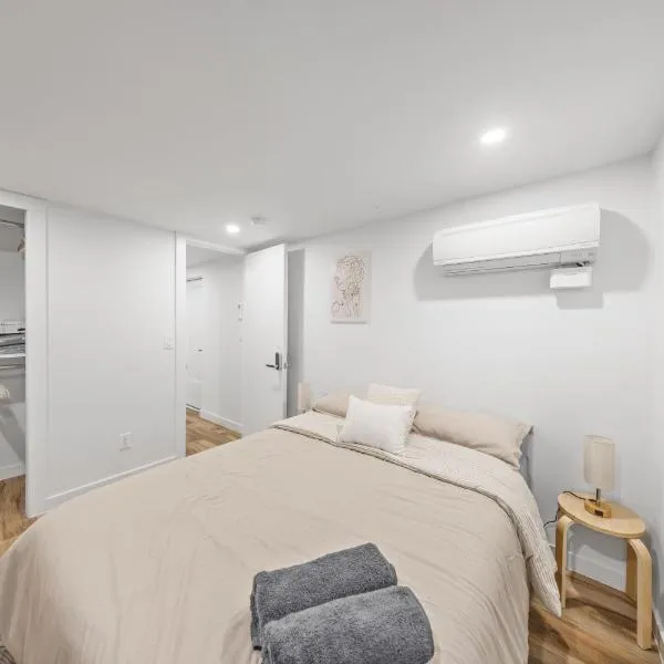 The Cosmo Outstand NYC - Private Room near Times Square，位于纽约的酒店