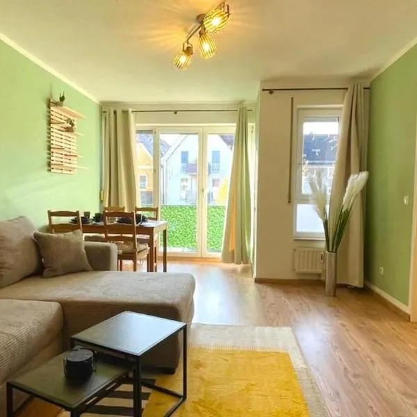 Charmante Unterkunft im Herzen von Radebeul，位于拉德博伊尔的酒店