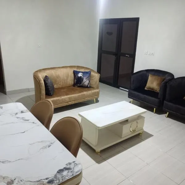 Appartement 1 à 3 pièces Equipé Cosy Calme - Aigle,位于亚穆苏克罗的酒店
