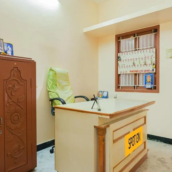 Hotel O Vel Vel Guest House，位于帕拉尼的酒店