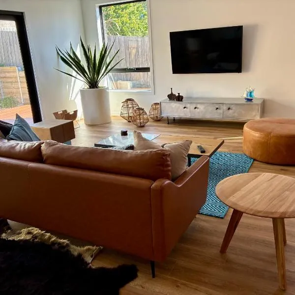 McCrae Retreat Brand New Home，位于McCrae的酒店
