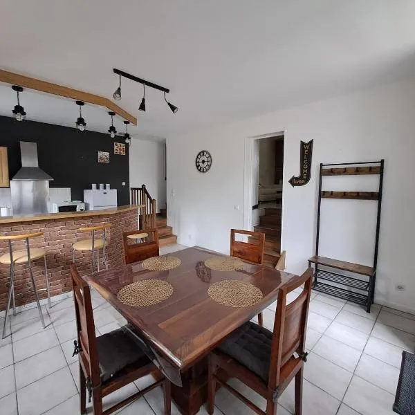 Maison au Calme en Normandie,位于Pont-Hébert的酒店