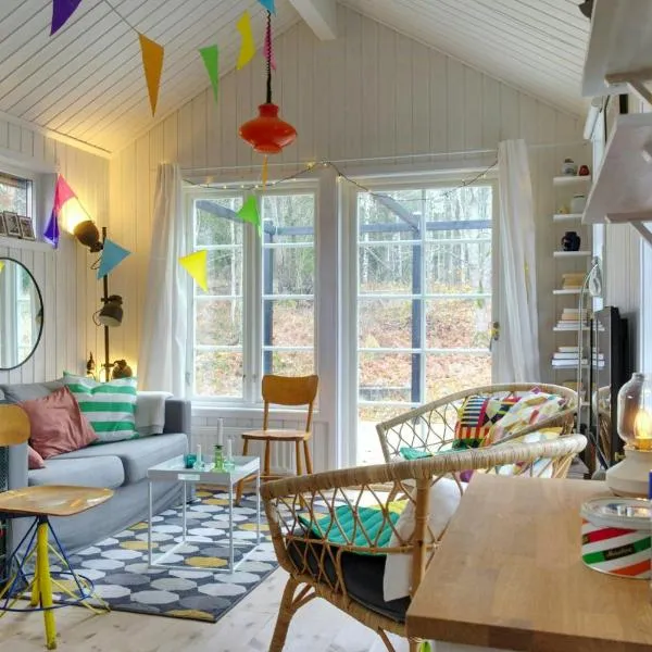 Cottage Near Forest Beach On Väddö，位于Hallstavik的酒店