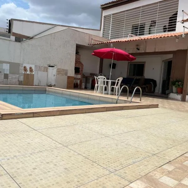 Apartamento 3 Quartos，位于彼得罗利纳的酒店