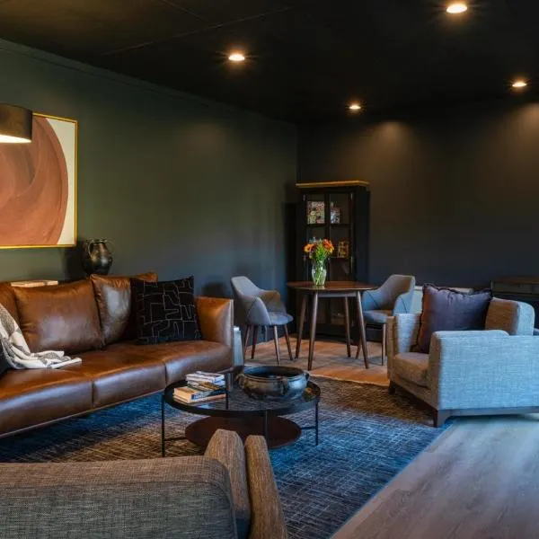 Trailhead by Weekender，位于Tupper Lake的酒店