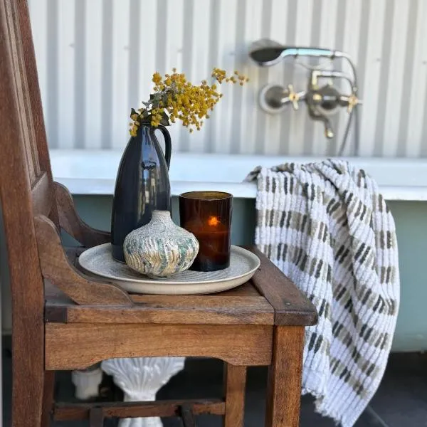 The Pottery Shed，位于Boambee的酒店