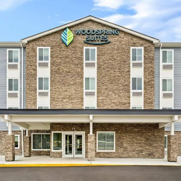 WoodSpring Suites Wilmington Riverfront，位于威尔明顿的酒店