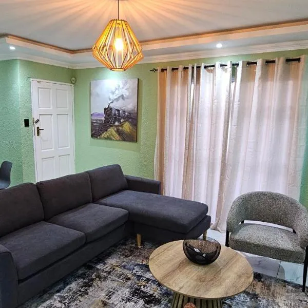 Mountain Ridge Lux Stay，位于勒斯滕堡的酒店