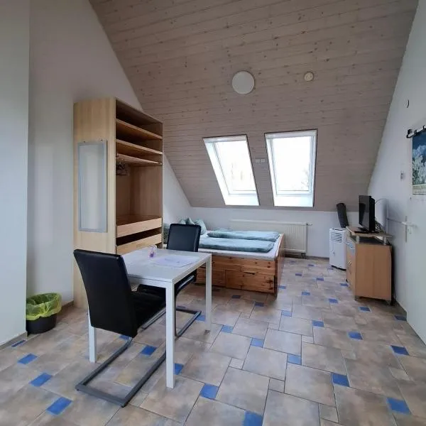 Dachgeschoss Harbour Apartments Höri,位于莫斯的酒店