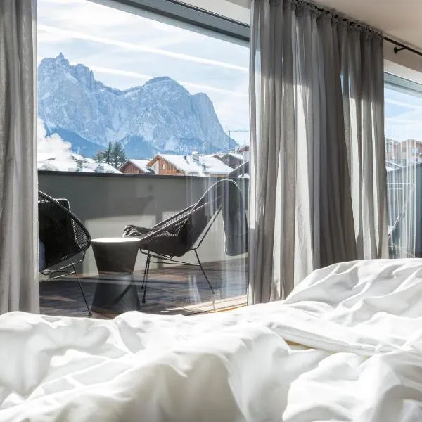 Hotel MAYR，位于卡斯特尔罗托的酒店