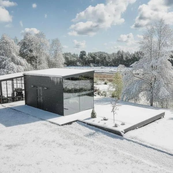 Pulli Country Club - Private Sauna & River View，位于派尔努的酒店