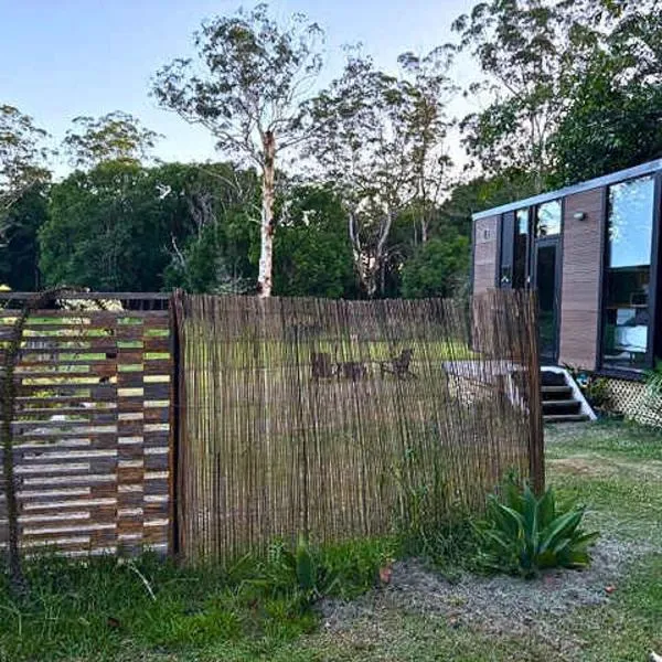 The Stables by Tiny Away，位于Palmwoods的酒店