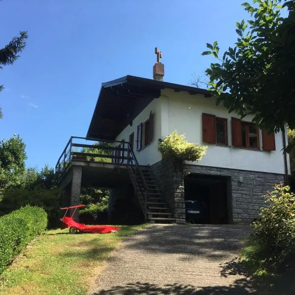 Chalet Anna Chiara，位于Arola的酒店