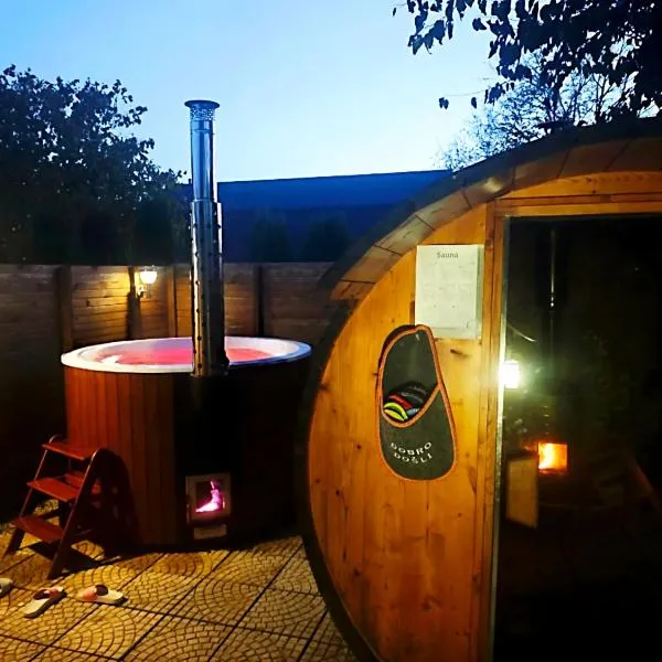 Pod orehom drvena kuća i sauna，位于克拉皮纳的酒店