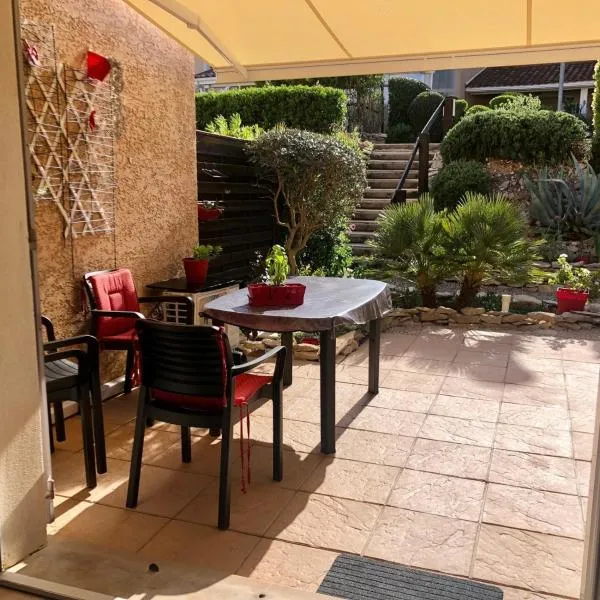 Au petit bonheur，位于卡勒维松的酒店