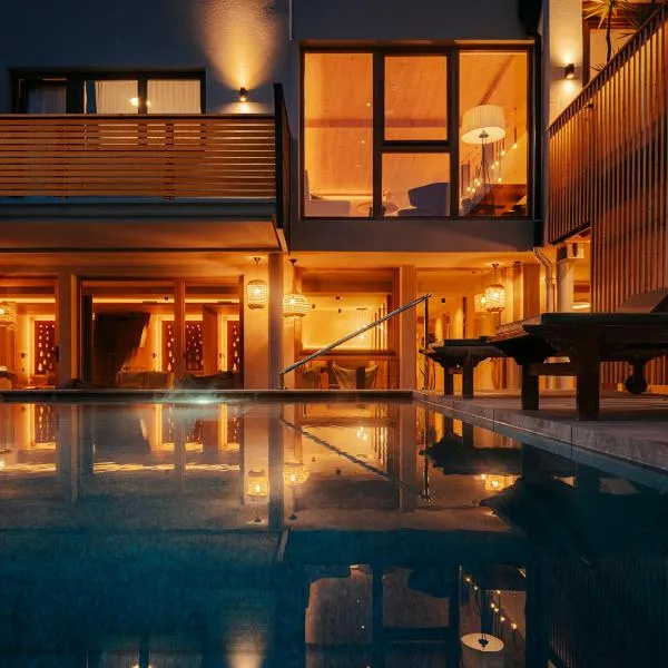 赫尔姆酒店，位于圣坎迪朵的酒店