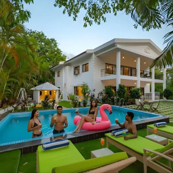 Ekostay Luxe - CASA SIA - Ideal for Big Groups- Poker Table，位于罗纳瓦拉的酒店