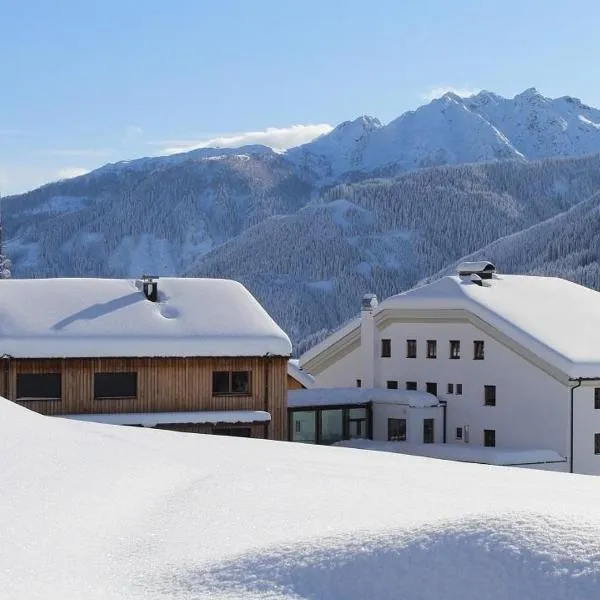 Hotel Weiler - Aktiv & Tradition，位于上蒂利拉赫的酒店