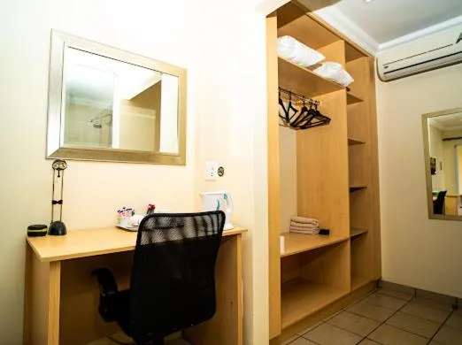 Shalom Guest House，位于伊登维尔的酒店