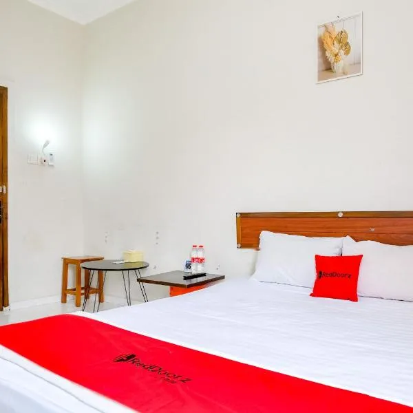 RedDoorz Syariah Near Stasiun Purwokerto，位于普禾加多的酒店