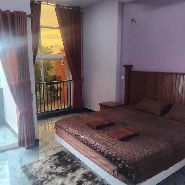 VibeHostel，位于贡布的酒店