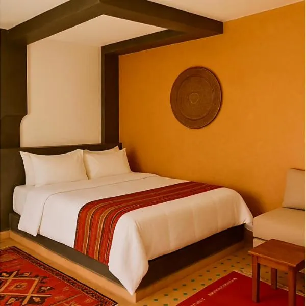 卡斯巴餐厅酒店，位于廷吉尔的酒店