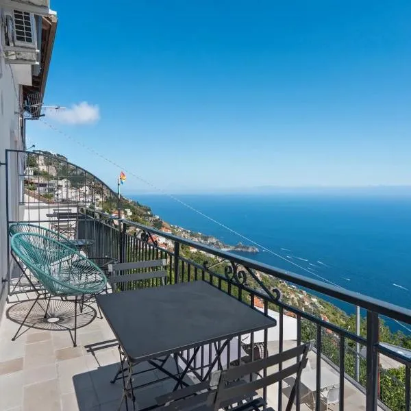 Blue View Luxury Rooms，位于弗洛里的酒店