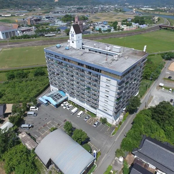 原鹤格兰天空酒店，位于Ukiha的酒店