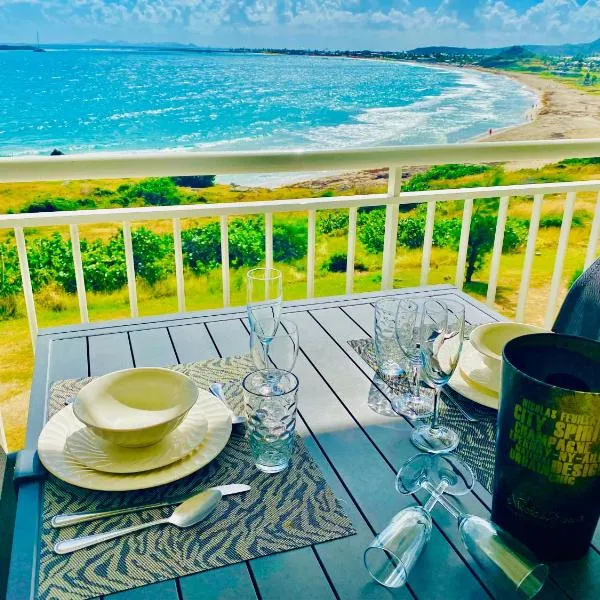 Excellence Suites Orient Beach Oceanview King-Size Beach Pool Parking，位于Cul de Sac的酒店