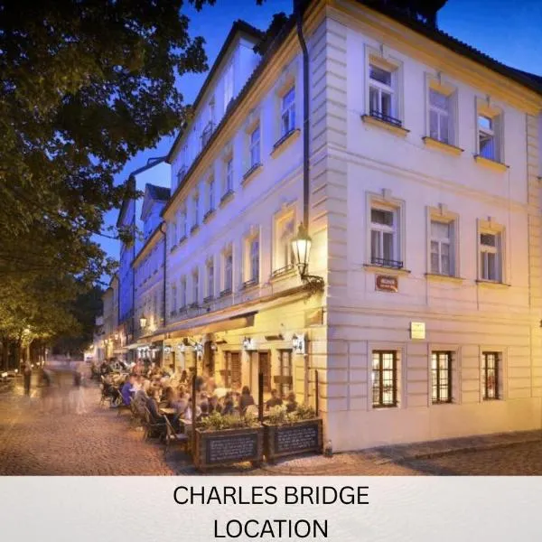 Hotel At the Golden Scissors，位于布拉格的酒店