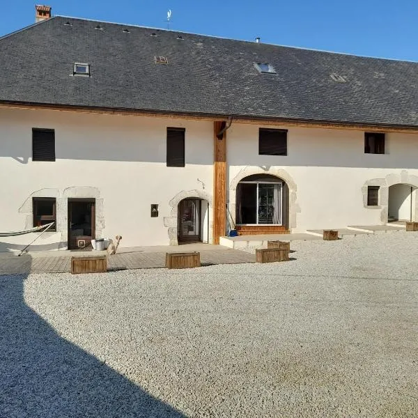 T2 dans une ferme rénovée aux portes d'Annecy，位于Vaulx的酒店