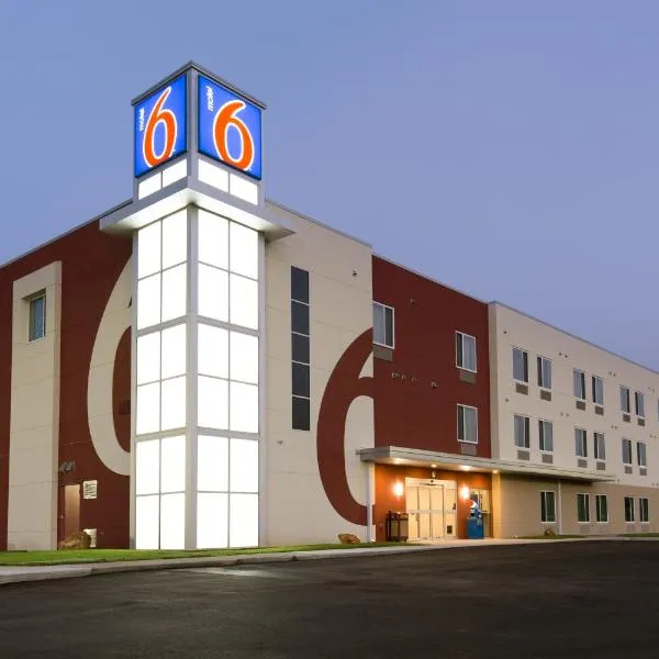 Motel 6 Poplar Bluff, MO，位于波普勒布拉夫的酒店