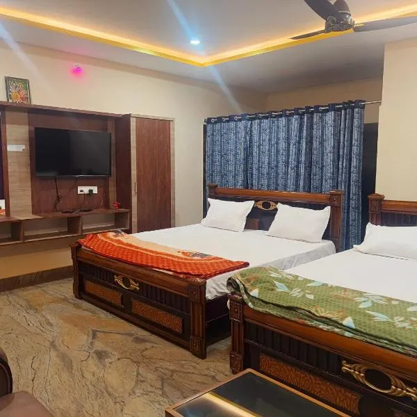 Jaya SriRama Lodge，位于巴德拉恰拉姆的酒店