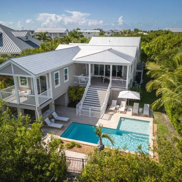 Aquaria House -Pool & Boat Dock，位于基韦斯特的酒店