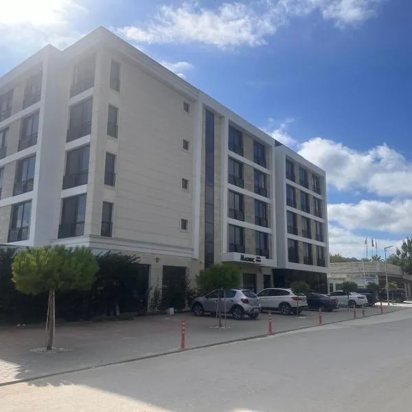 Hotel Magnific，位于克兰内沃的酒店