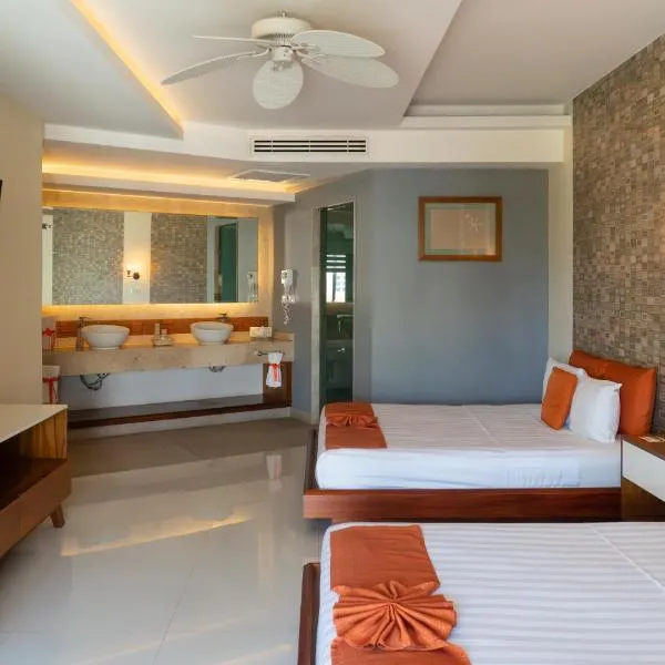 Artisan Playa Esmeralda Family Beach Hotel，位于查察拉卡斯的酒店