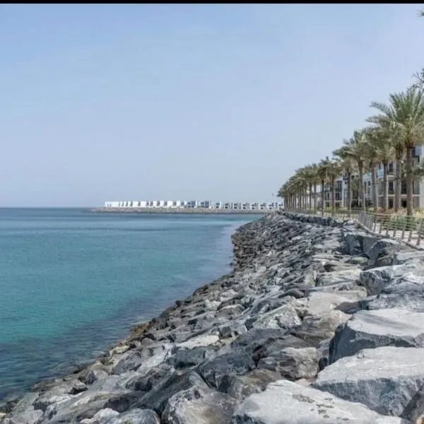 address beach resort Fujairah direct see view，位于富查伊拉的酒店