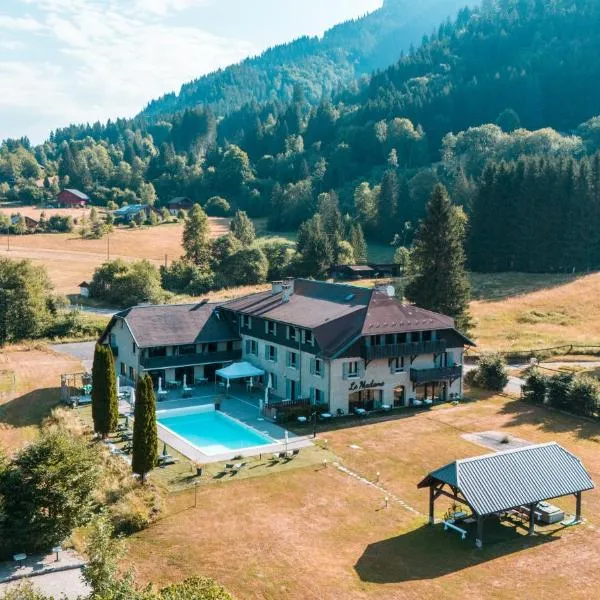 Hôtel Restaurant Le Madame，位于拉费里耶尔的酒店