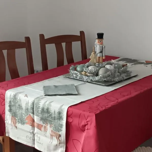 Familienfreundliches Apartment in Tiszafüred，位于蒂萨菲赖德的酒店
