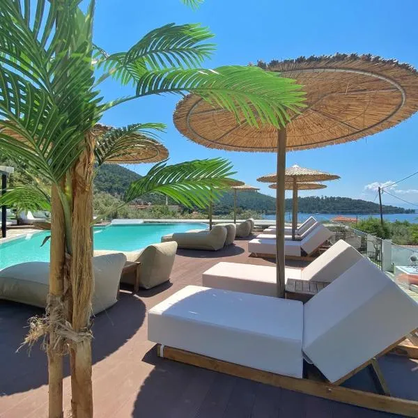 Panormos Beach Hotel Skopelos，位于帕诺尔莫斯斯科派洛斯的酒店