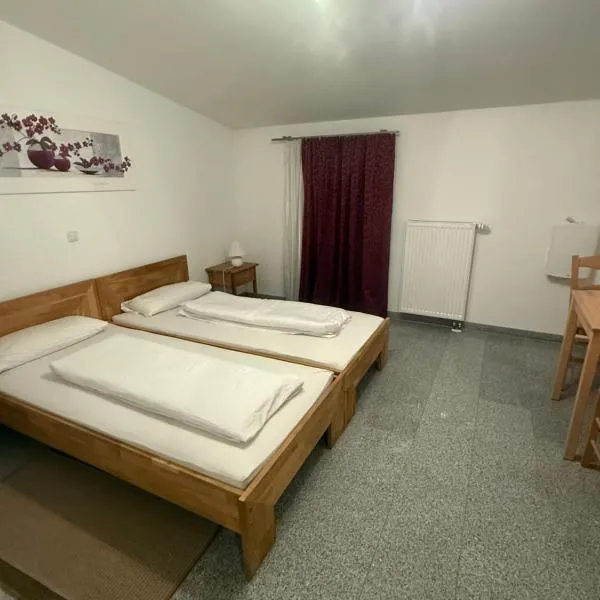 Attika Hotel，位于Halstenbek的酒店