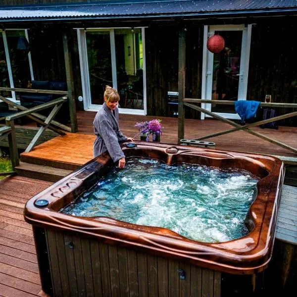 Holiday cabin 'CRANE'，位于Avotkalni的酒店