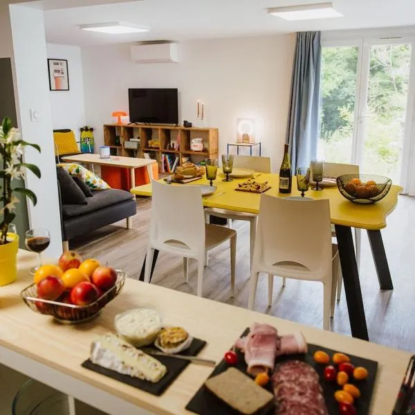 Appartement rétro nature avec jardin 15 min Toulouse centre，位于Saint-Geniès-Bellevue的酒店